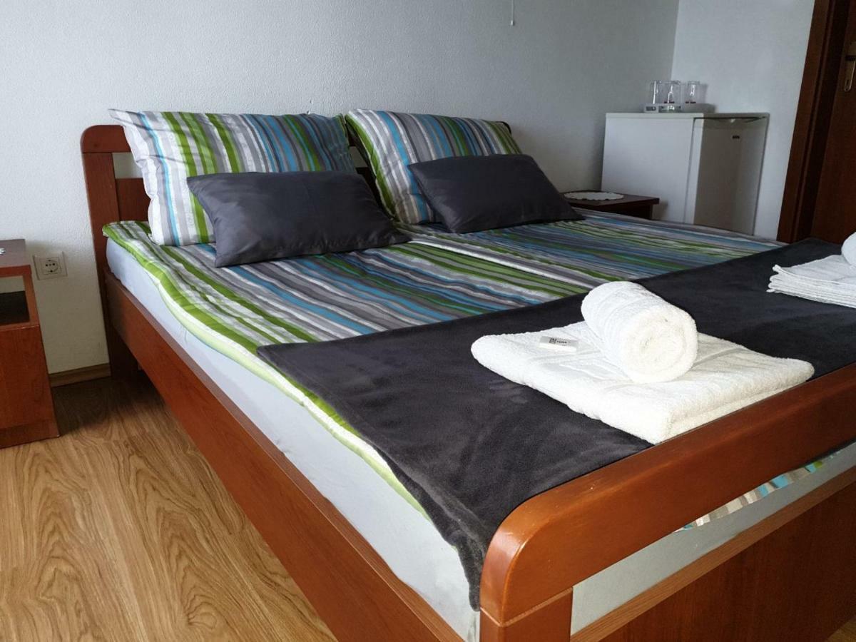 Pansion Ribica Crikvenica Exterior foto