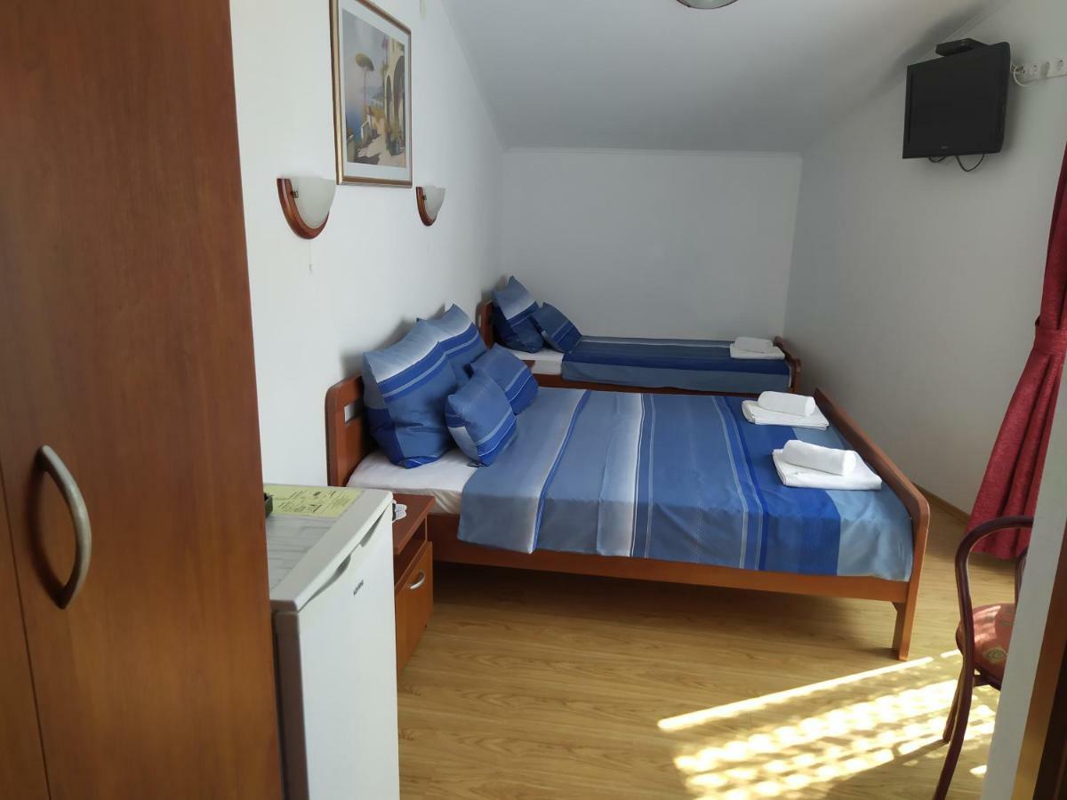Pansion Ribica Crikvenica Exterior foto